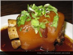 中段(連皮帶肉帶筋帶骨)