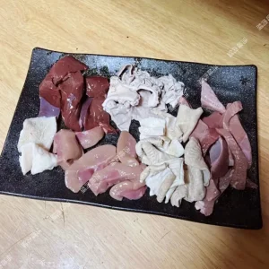 台灣本土牛雜(板筋、牛肚、腸)